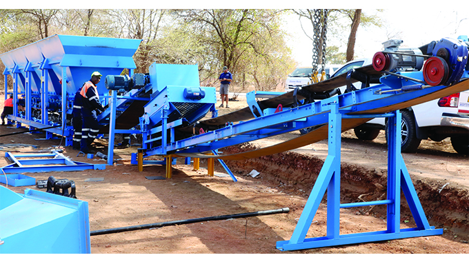 Bitumen World WATCH: Gwayi asphalt plant for Bulawayo-Victoria Falls Road ...