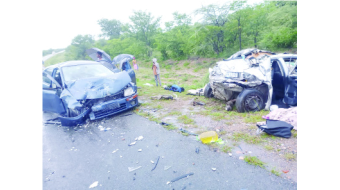 4 killed in 3-vehicle pile-up - herald