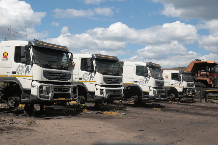 SPECIAL REPORT: Hwange Colliery on fire – Corruption, Unpaid Hungry [with PICTURES]