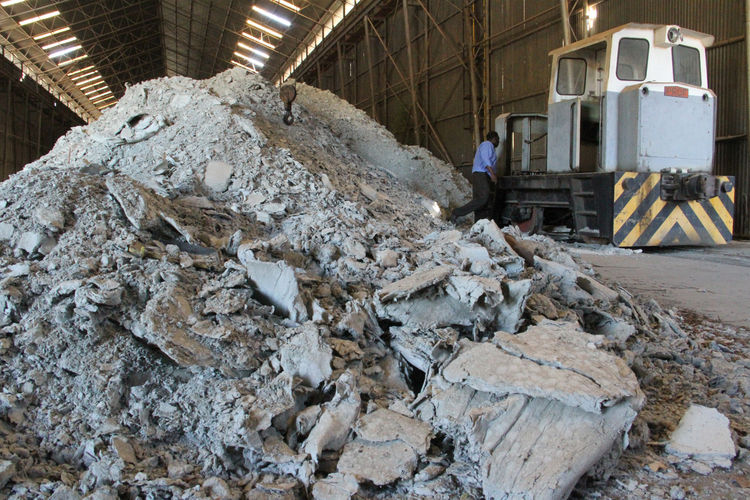 The Asbestos Slug Fest:…385 000 jobs hang by a thread