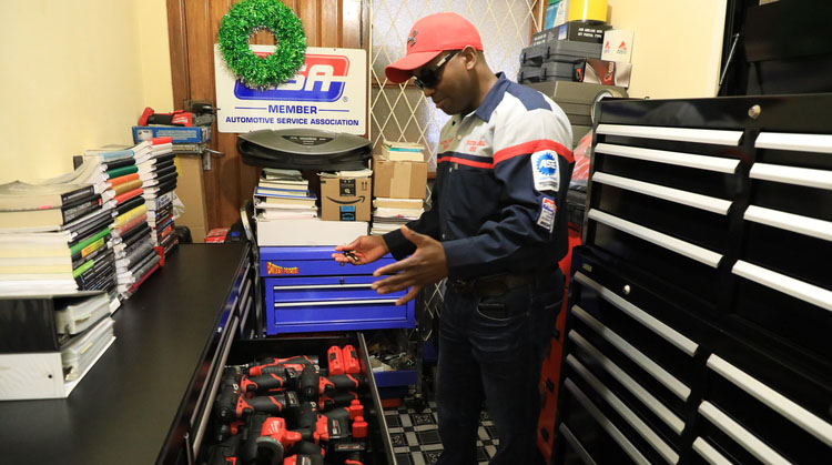 The meteoric rise of a ‘bush mechanic’