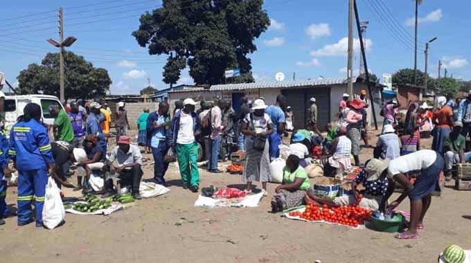 Siyaso defies lockdown
