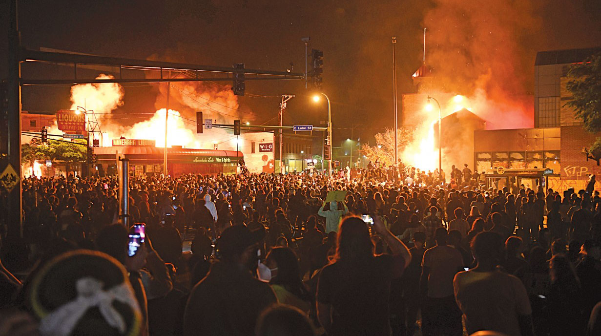 US ‘fires’ leave the world astonished