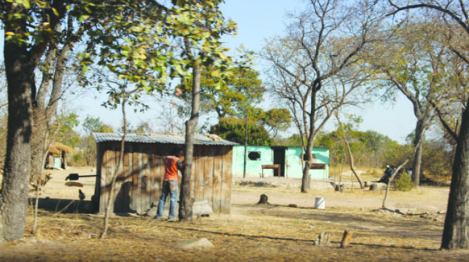 Lake Chivero mutating into a cesspool
