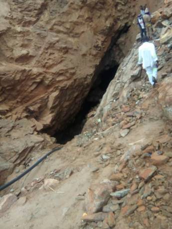 High-yielding gold tunnel lures dozens to death