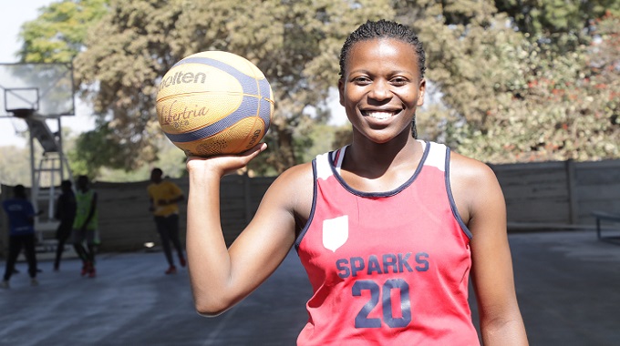 Mabika rocks for UZ Sparks