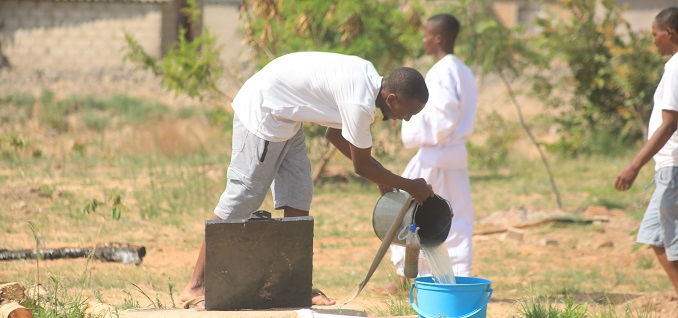 Water-starved residents count their blessings