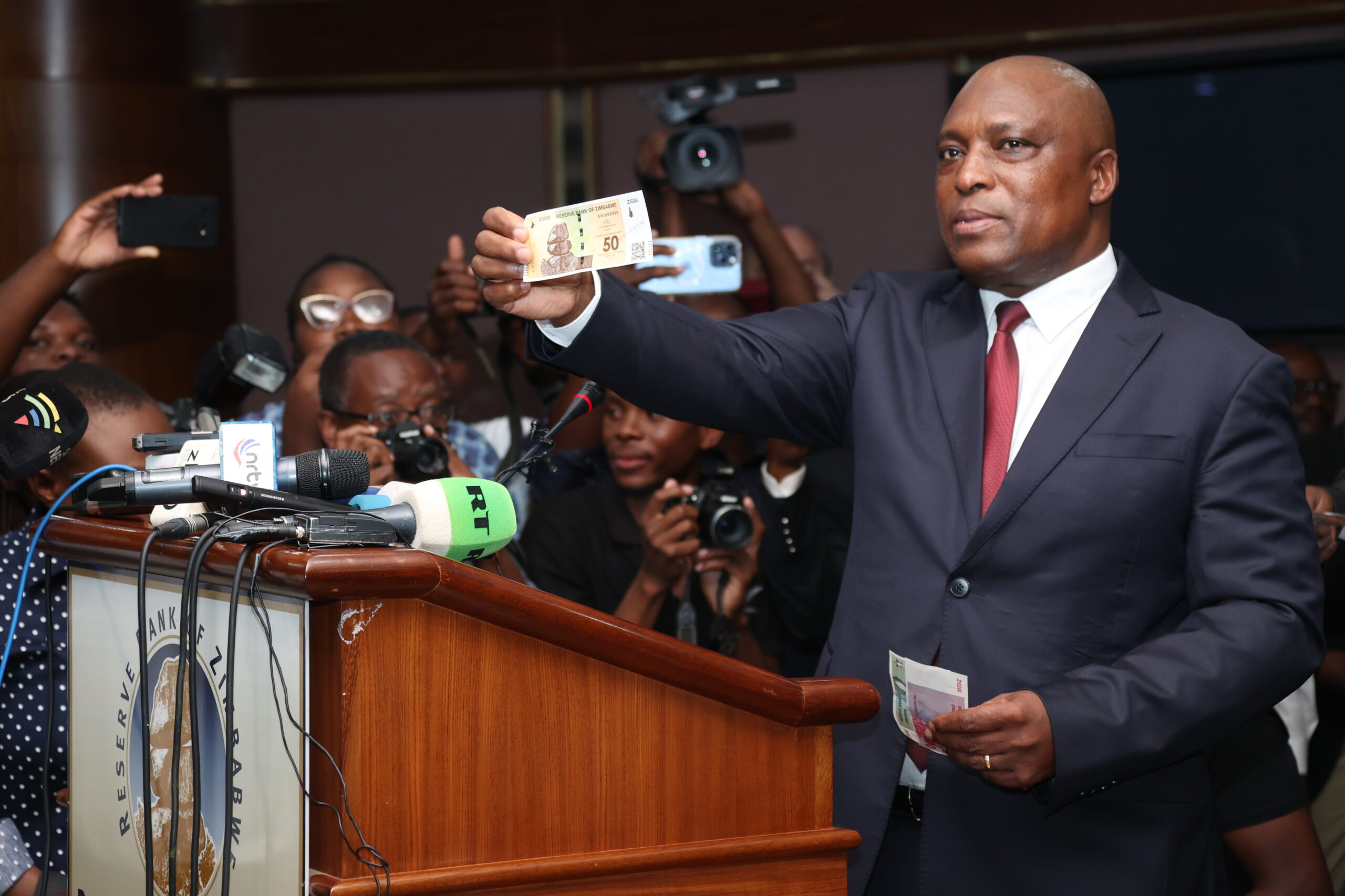‘New currency fresh start for economy’