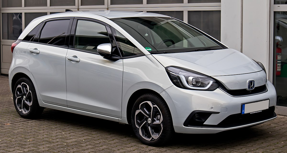 Eight cars similar to a Honda Fit