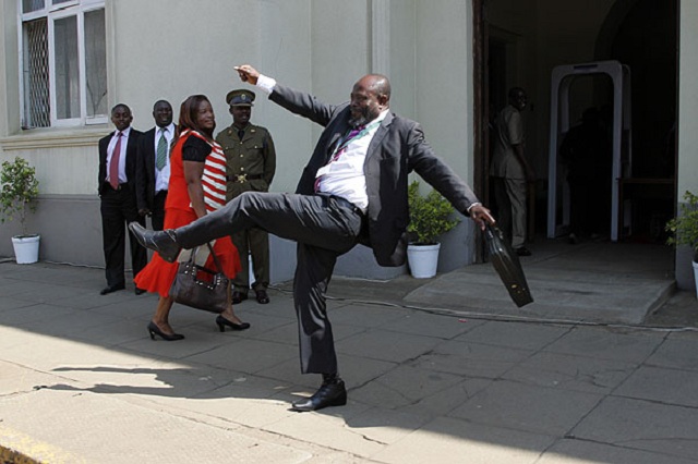 Chinoz ventures into comedy