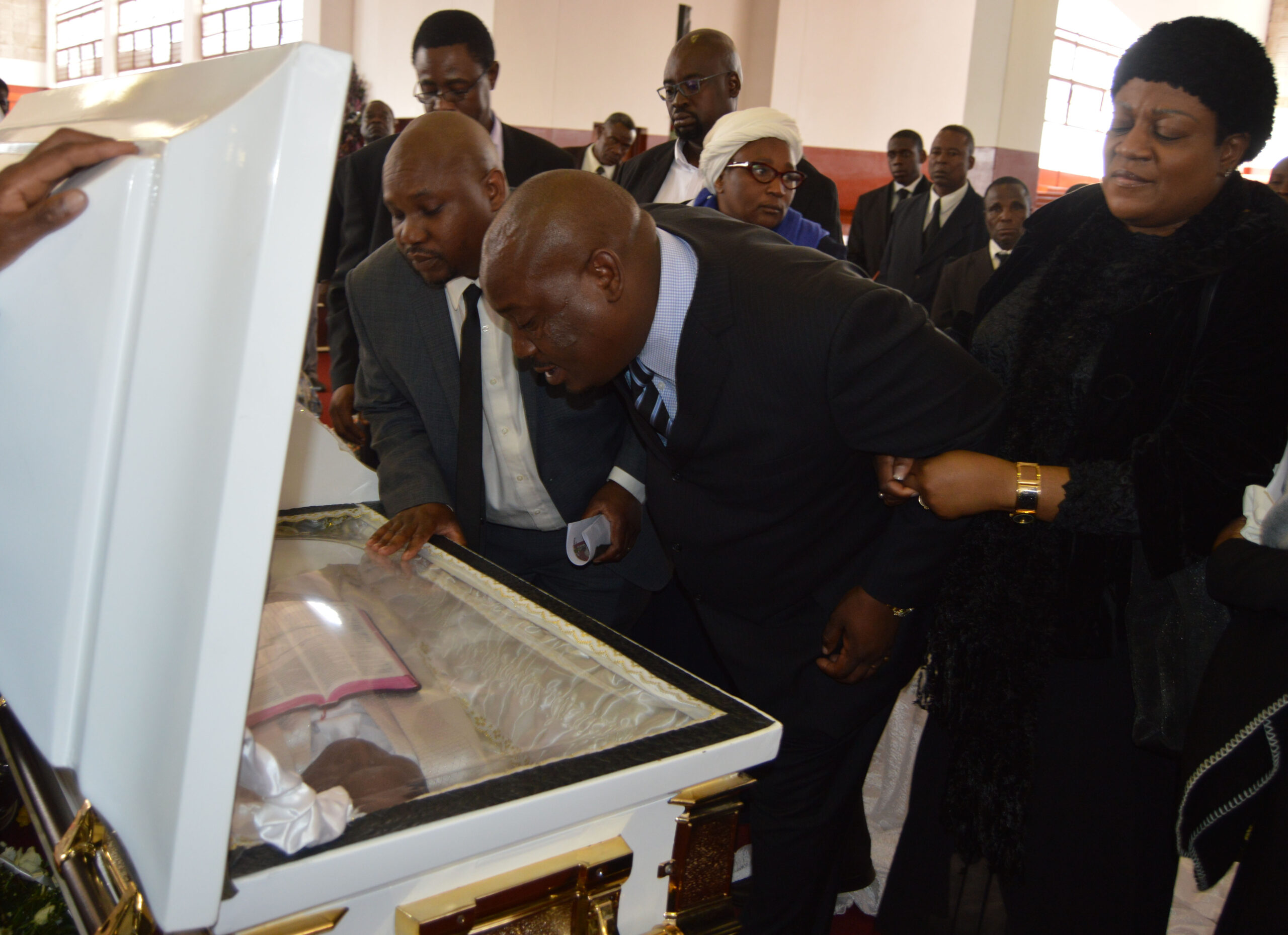 Tempers flare at Rev Tshuma burial