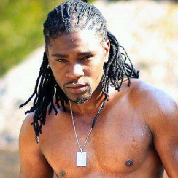 Star goes topless for noble cause