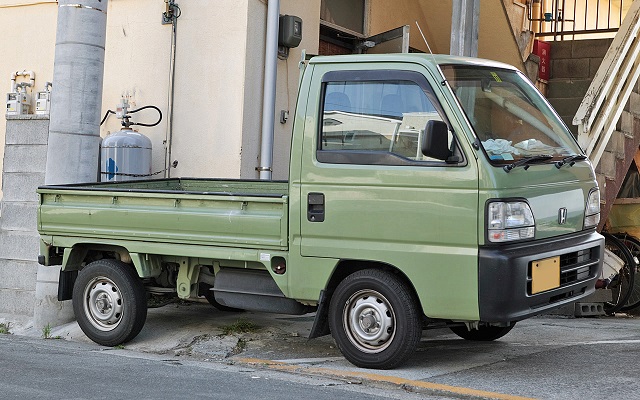 Motoring: Poached Tech – Mini Trucks