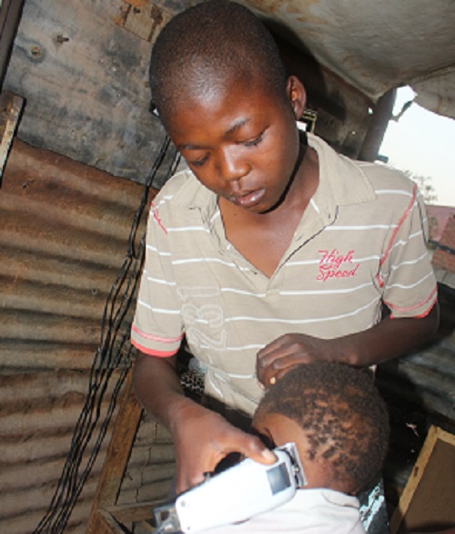 Meet Peter Muduhwa’s hairstylist