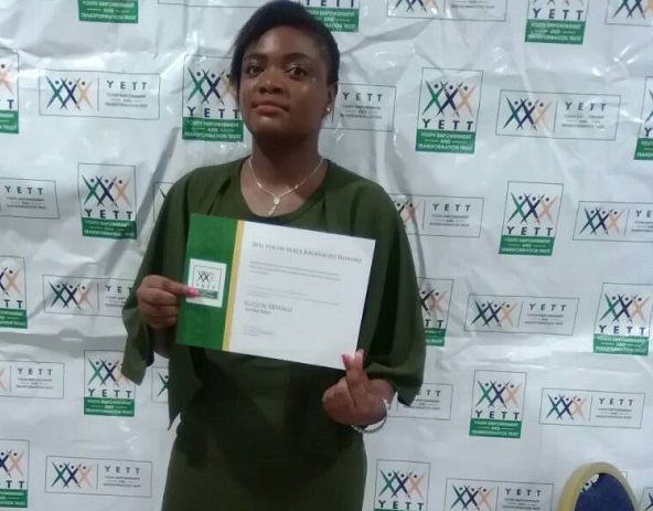 Sunday News intern gets award
