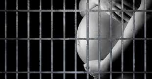 Pregnant HIV+ mothers face jail