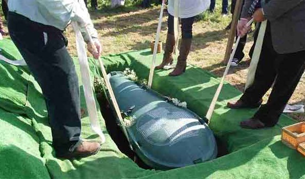 Dead woman ‘gives birth’ in coffin