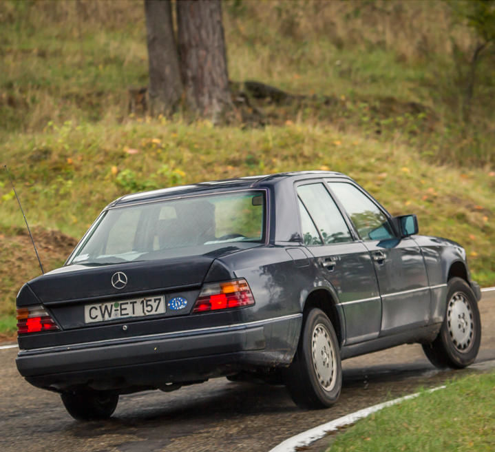Nostalgic cars: First drive in a Mercedes Benz W124