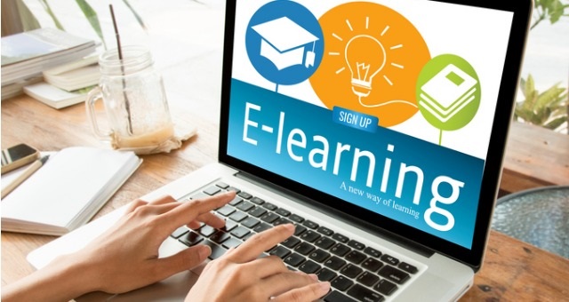 Teacher introduces e-learning material