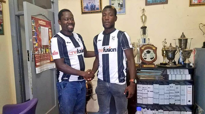 Peter Muduhwa extends his stay at Highlanders