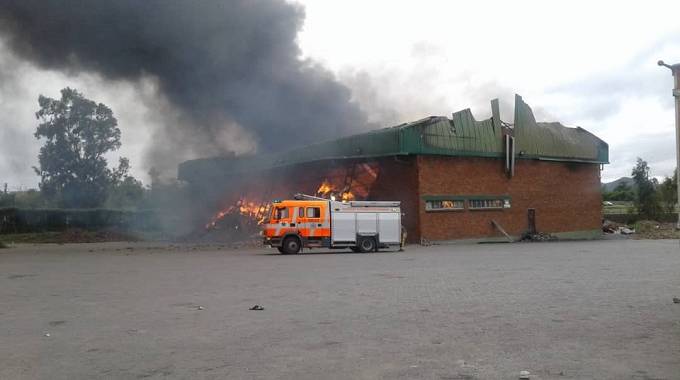 BREAKING: Fire engulfs Beitbridge border post warehouse