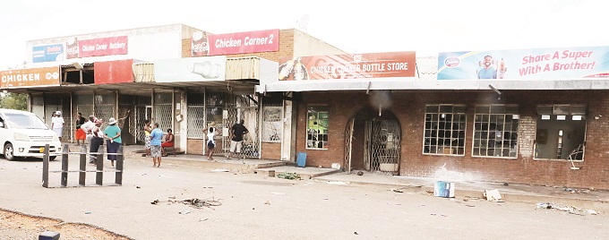 Shop ‘looter’ bleeds to death
