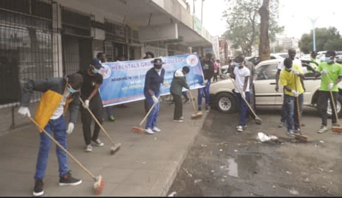 Herentals Colleges join clean-up campaign