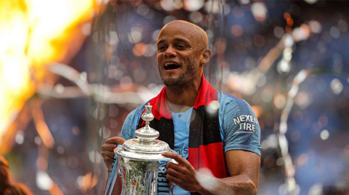 Vincent Kompany leaves Manchester City