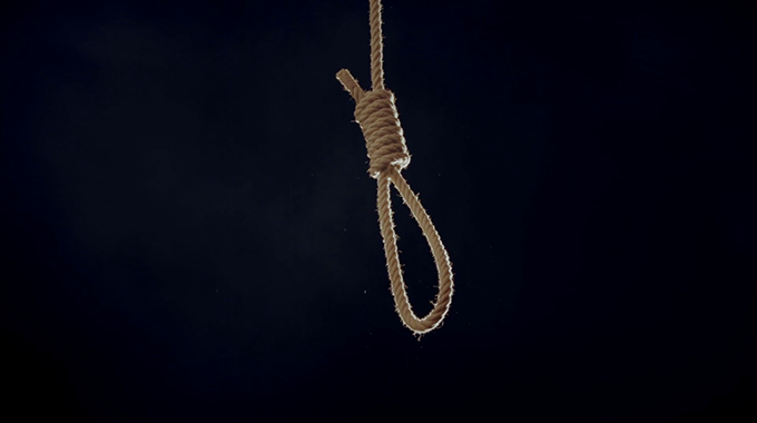 Man ‘hangs’ self over money transaction