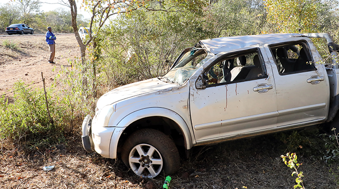 Two court officials die in accident