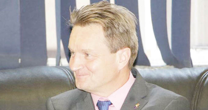 EU to continue supporting Zimbabwe