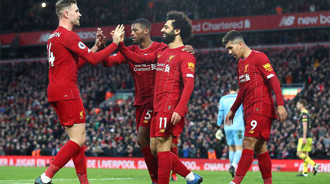 Reds move 22 points clear