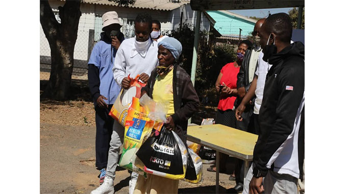 Former Bosso player donates to elderly