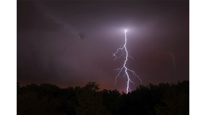 Lightning kills Gokwe woman