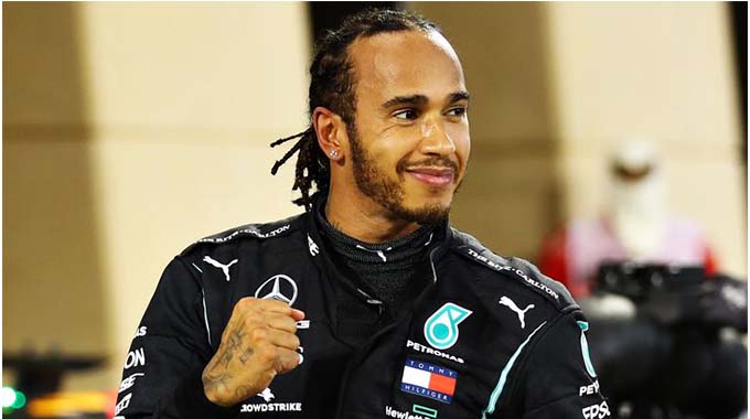Lewis Hamilton knighted in New Year honours