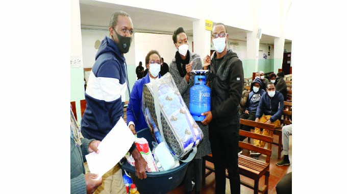Mpilo Doctors will not walk alone – Minister