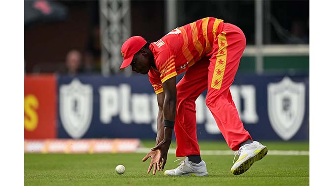 Zimbabwe beat Ireland in first ODI