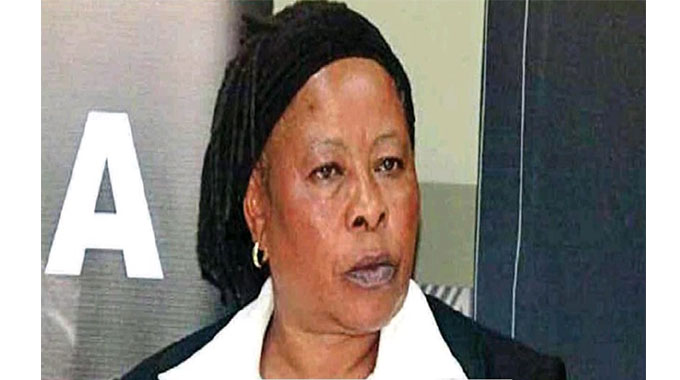 Tapela executive to remain on the sidelines