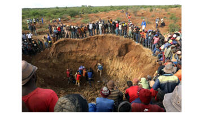 BREAKING NEWS: Two illegal miners die as mine collapses