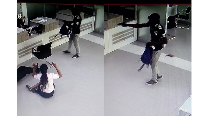 Victoria Falls armed robber gets away with US$12K