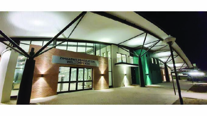 Additional staff deployed at borders… Authorities ready for festive season traffic