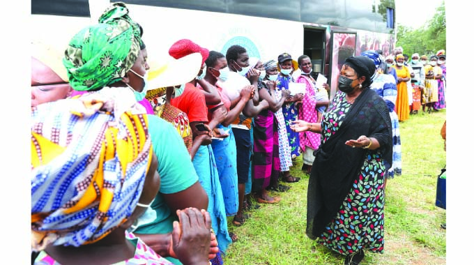 First Lady’s mobile clinic assists hundreds in Maramba-Pfungwe… she leads clean-up campaign