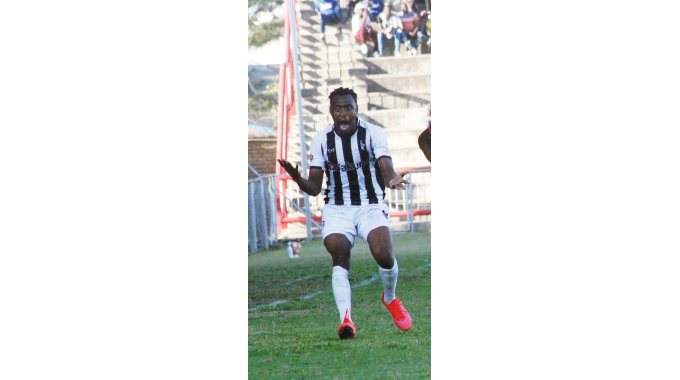 Mhindirira back at Highlanders