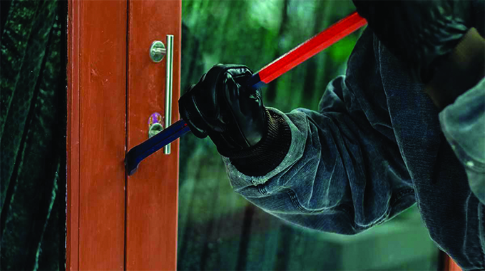 Burglars ransack Bulawayo restaurant