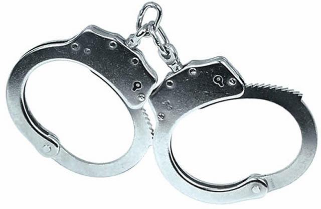 Hitchhikers-turned-robbers arrested