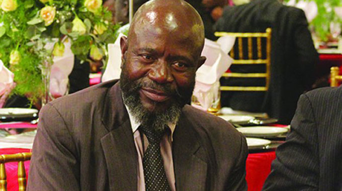 Chinoz warns chiefs dabbling in politics