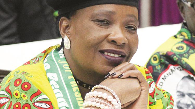 Mutendi hails First Lady, rallies President