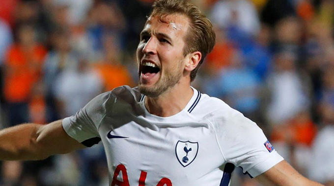 Kane rescues Spurs at the Palace