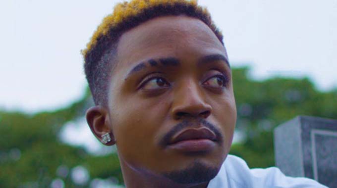 Zim duo’s SA show stopped