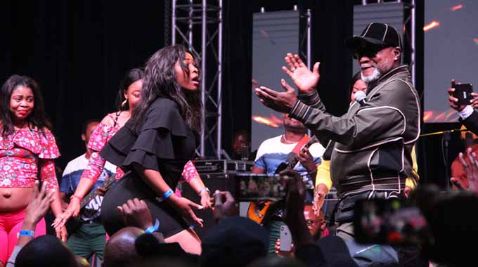 Koffi Olomide disappoints